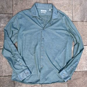 Men’s Calvin Klein button down Large
